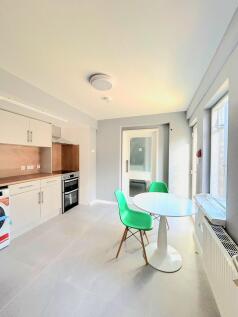 Open-plan kitchen/reception