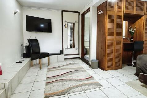 Annexe Lounge Area