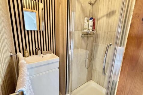Ensuite Shower