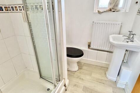 En-suite Shower Room W/C
