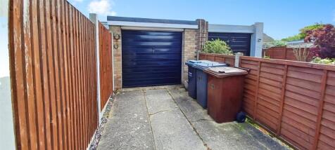 Detached Garage