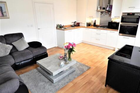 Open-Plan Kitchen/Lounge
