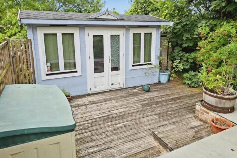 Summerhouse/Salon