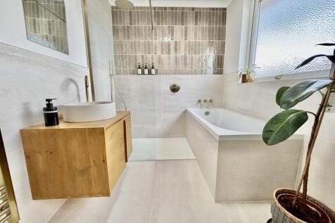 Bathroom/Shower Room W/C