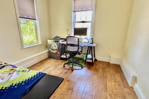 Office / Bedroom?