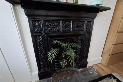 Feature Fireplace/Bedroom