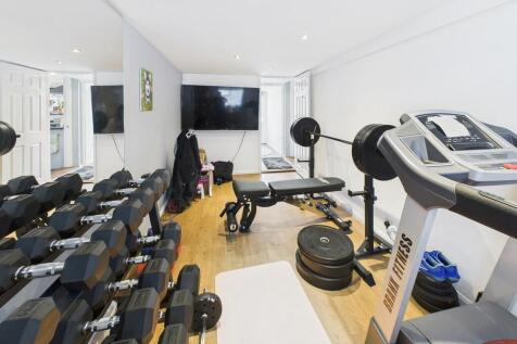 Bedroom four/gym