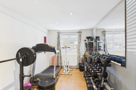 Bedroom four/gym