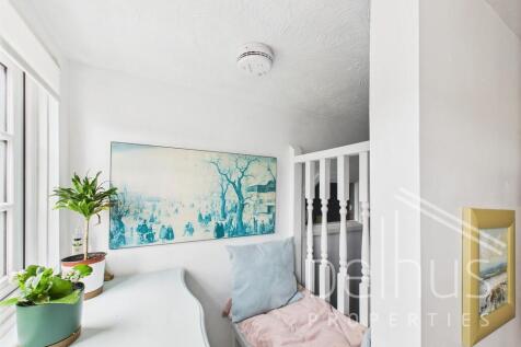 Second bedroom
