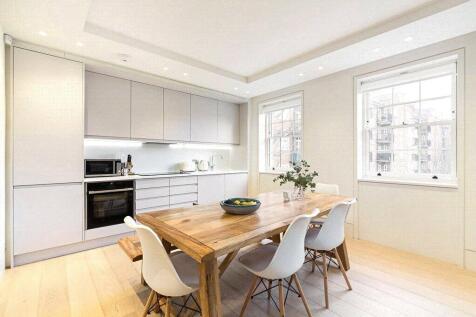 Kitchen / Dining