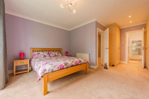 Bedroom2.b.jpg