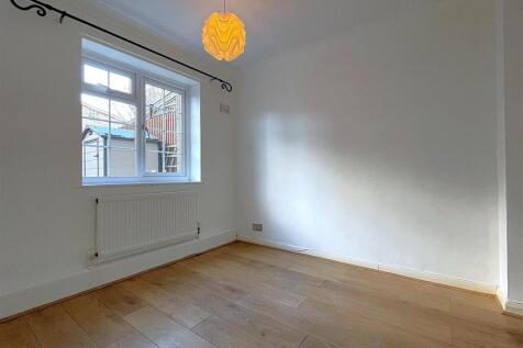 Bedroom4.jpg