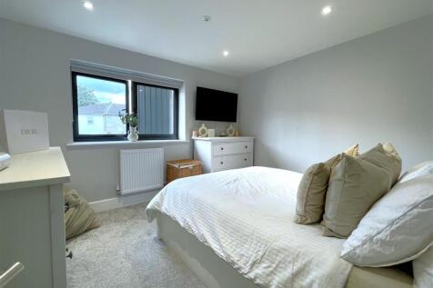 Bedroom1.jpg