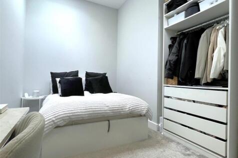 Bedroom2a.jpg