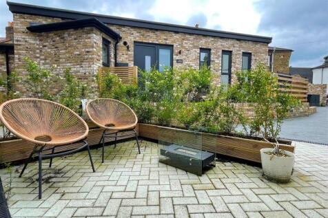 Patio.1.jpg