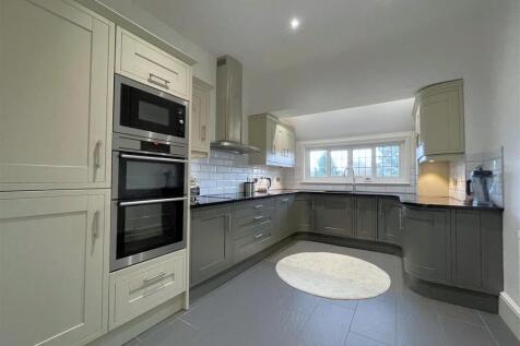 Kitchen.n.jpg