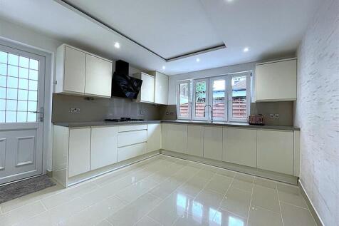 Kitchen.1.jpg