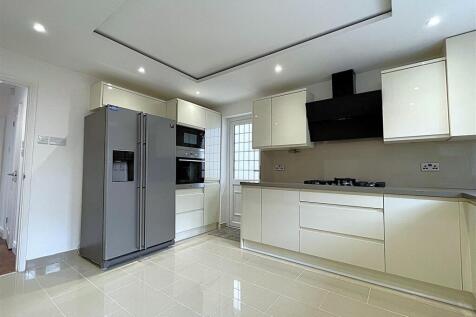 Kitchen.2.jpg