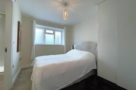 Bedroom.jpg