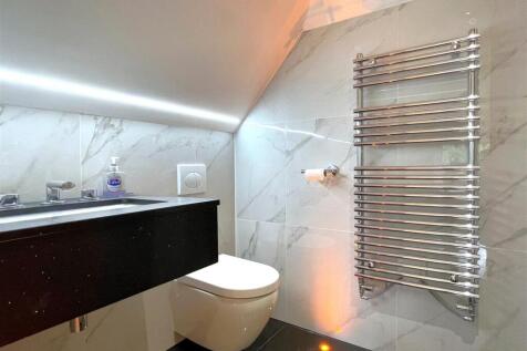 A.EnSuite.jpg