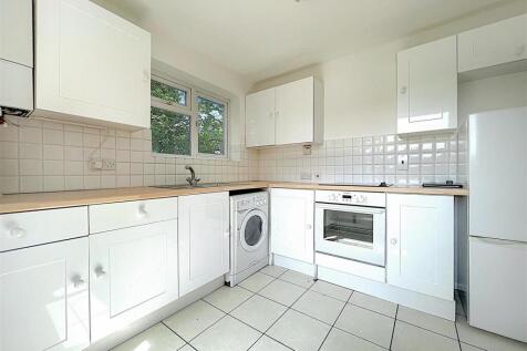Kitchen2.jpg