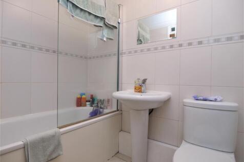 Bathroom.jpg