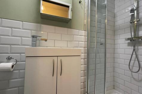 Shower Room.jpg