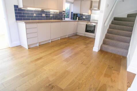 Kitchen / Dining