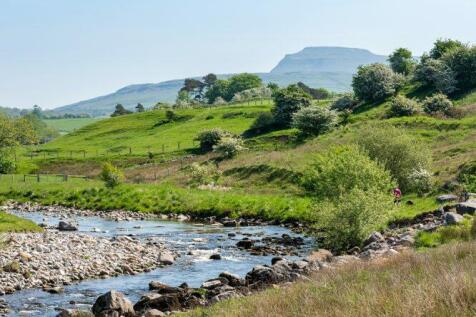 River Greta on park