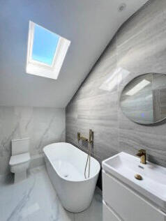 7 resized_1- bathroom