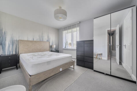 1360498-11-68d417...