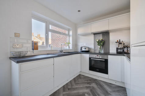 1369680-19-68f0da...