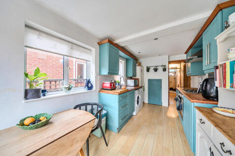 1375203-21-690b5d...