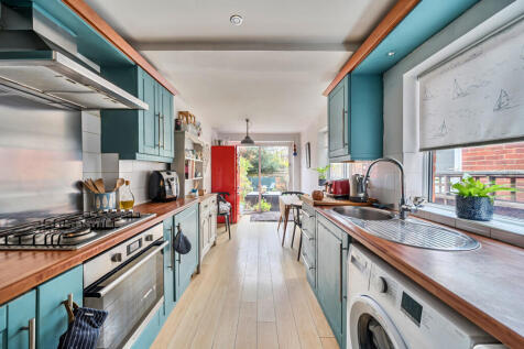 1375203-22-690b5d...