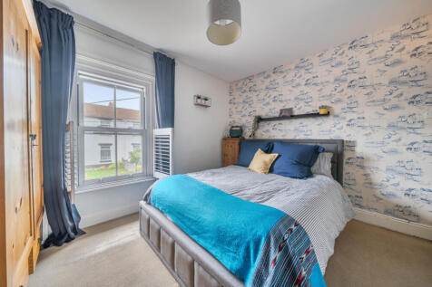 1375203-17-690b5d...