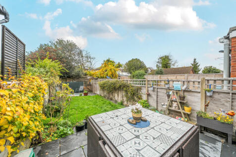 1375203-12-690b5d...