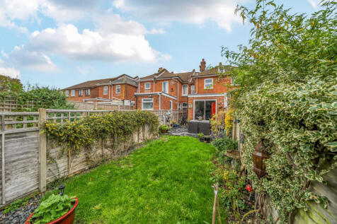 1375203-7-690b5d7...