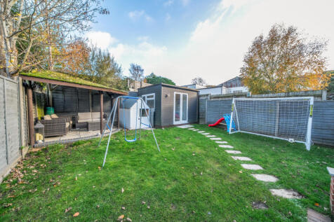 1375144-7-690cd8a...