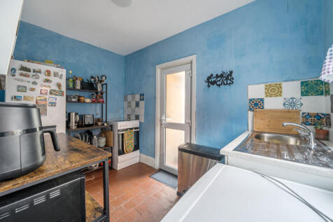 1374587-21-6904e0...