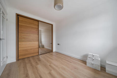 1368915-20-6904ae...