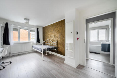 1387732-9-693179c...