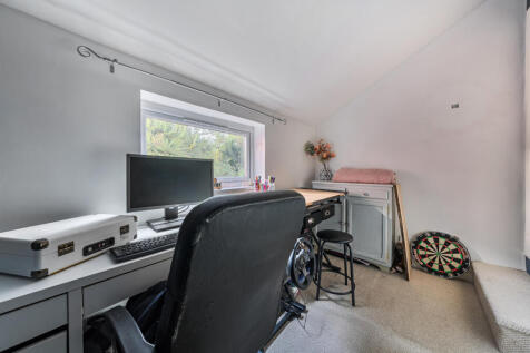 1373105-11-6900cb...