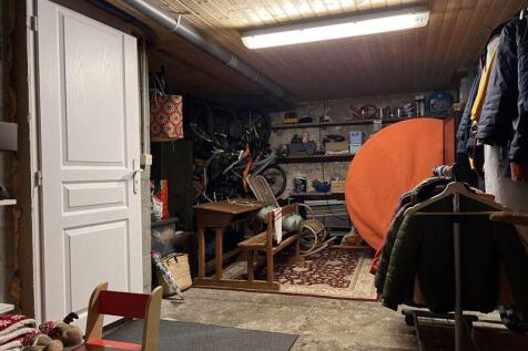 Photo 33