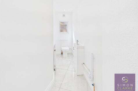 CAM05425G0-PR0024-STILL014.jpg