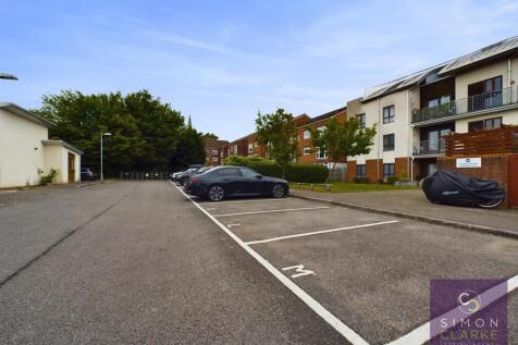 CAM03369G0-PR0142-STILL012.jpg