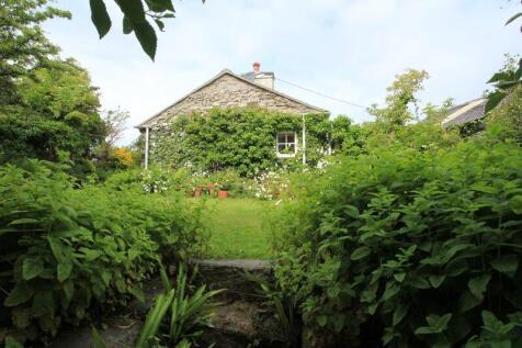 side garden of cottage