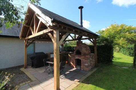 Oak Frame Outdoor Kitchen
