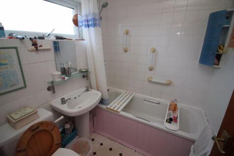 bathroom first floor