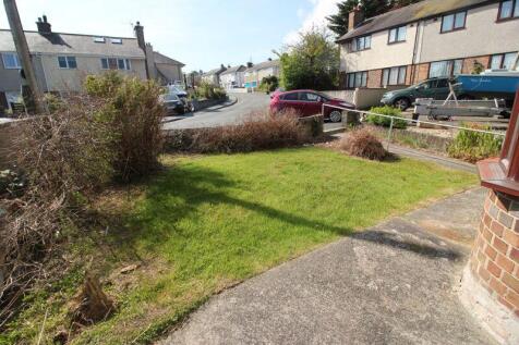 Front garden to street