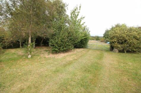 Access to paddock